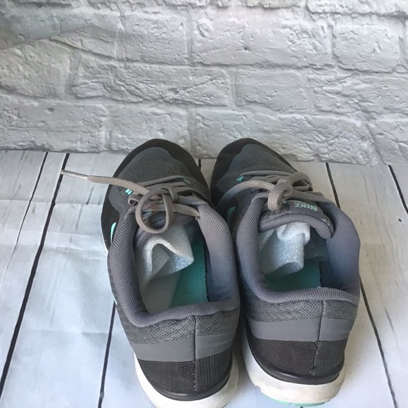 Nike running shoes - Picture 3 of 5